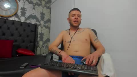 Taylor online show from 11.21.25