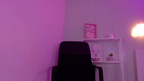 TAYLOR  online show from 11.21.25