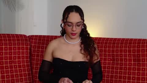 Snapshot of tayloy_tina chatting on 01.10.26 Tay Tay online show from 01.10.26