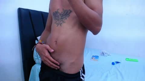 Snapshot of tayronx33 chatting on 02.15.25 Tayron online show from 02.15.25