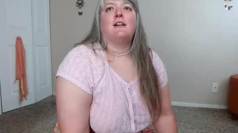 teases online show from 04.14.26