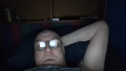 Snapshot of tebb61 chatting on 10.07.25 Mark online show from 10.07.25