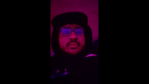 Snapshot of teddrock chatting on 12.22.25 teddrock online show from 12.22.25