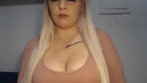 Teeyara  online show from 11.07.25