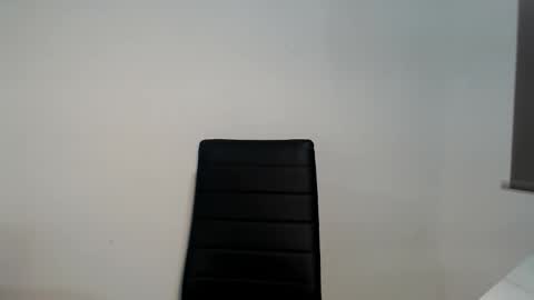 Teeyara  online show from 12.02.25