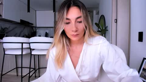 Amy No penetration Virgiin giirl online show from 02.25.25