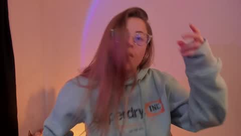 Snapshot of tekila__ chatting on 02.20.25 tekila__ online show from 02.20.25