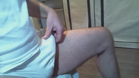 Snapshot of tekktronik chatting on 11.04.25 bras should be banned online show from 11.04.25