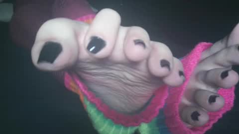 Viv West online show from 12.26.24