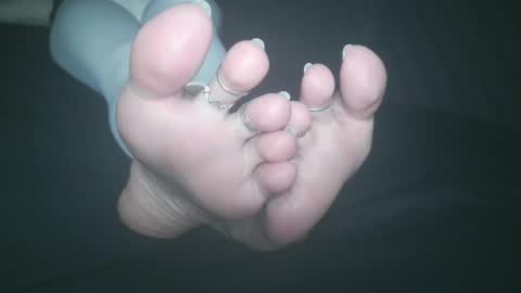 Viv West online show from 02.25.25