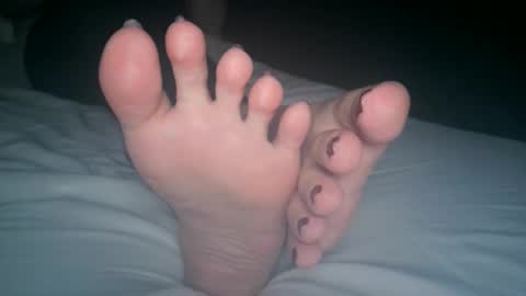 Viv West online show from 11.20.25