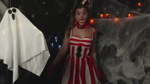 Sarah     online show from 10.24.25