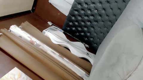 EVA GLASSCOTT online show from 12.05.24