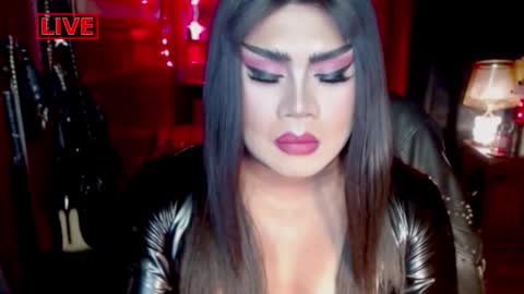 Mistress Coco online show from 11.11.25