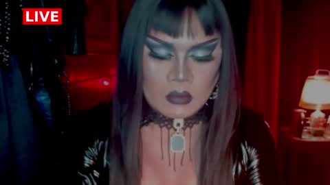 Snapshot of temptress_cocoxxx chatting on 07.26.26 Mistress Coco online show from 07.26.26