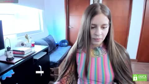 Snapshot of temptressweet chatting on 10.15.25 Scar online show from 10.15.25