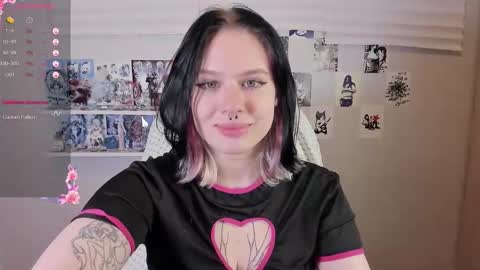 Snapshot of tender__kitty chatting on 11.22.25 Sue online show from 11.22.25