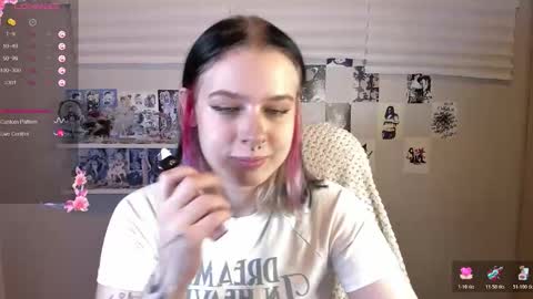 Snapshot of tender__kitty chatting on 12.05.25 Sue online show from 12.05.25