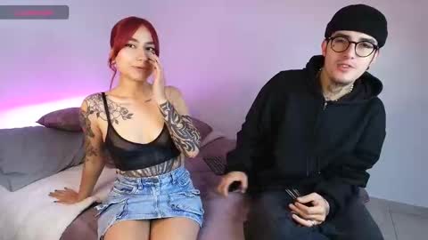 Snapshot of tender_dust chatting on 11.17.25 tender_dust online show from 11.17.25