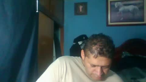 Snapshot of tender_eldelatienda chatting on 01.08.25 Fabio Canavaro online show from 01.08.25