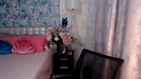 Tenderlybae online show from 02.28.25