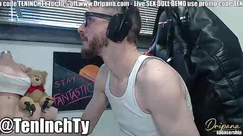 Snapshot of teninchty chatting on 01.12.26 Ty online show from 01.12.26