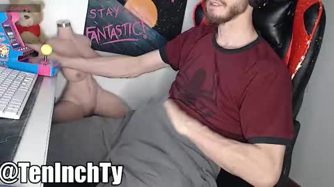 Snapshot of teninchty chatting on 01.16.26 Ty online show from 01.16.26