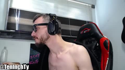 Snapshot of teninchty chatting on 02.19.26 Ty online show from 02.19.26