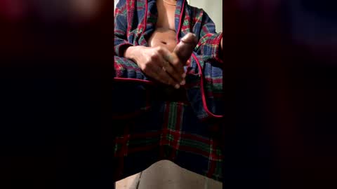 Snapshot of tenninchdick chatting on 05.13.26 TENNinchDick online show from 05.13.26