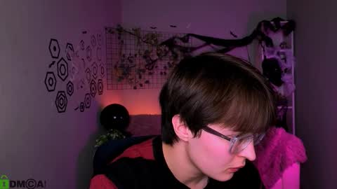 Snapshot of teo_wilson chatting on 10.30.25 teo_wilson online show from 10.30.25