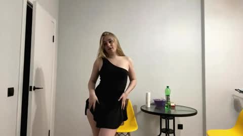 Mia or just MI online show from 05.21.26