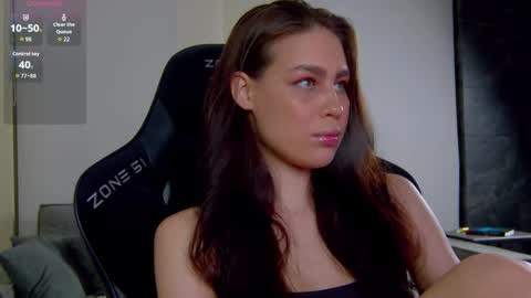 Snapshot of teossa chatting on 11.29.25 Ulya online show from 11.29.25