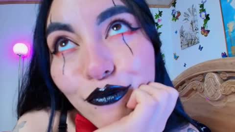 Snapshot of teresa_moon chatting on 10.31.25  TERESA  Give me a good rating if you enjoy my show  online show from 10.31.25