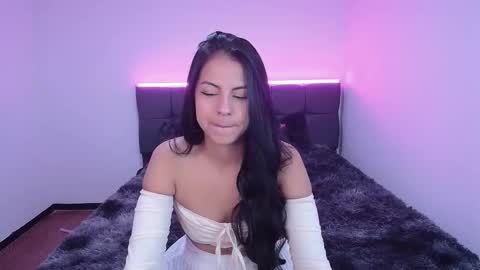 Snapshot of terrabella_gt chatting on 11.29.25 TERRA online show from 11.29.25