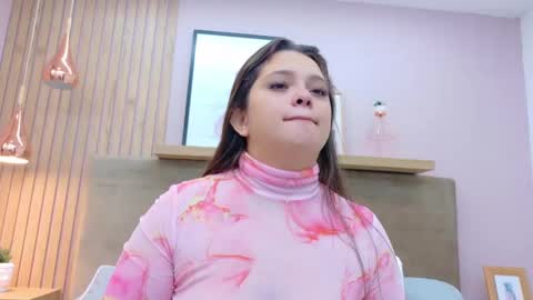 Snapshot of tessa_stones chatting on 10.26.25 tessa stones online show from 10.26.25