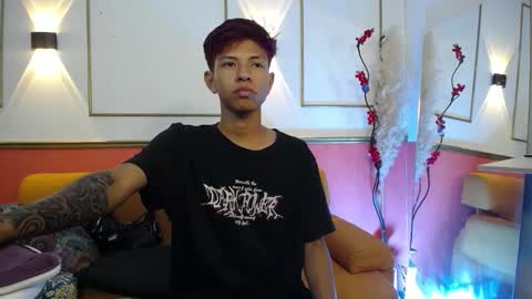 Snapshot of tessachains chatting on 10.27.25 tessachains online show from 10.27.25