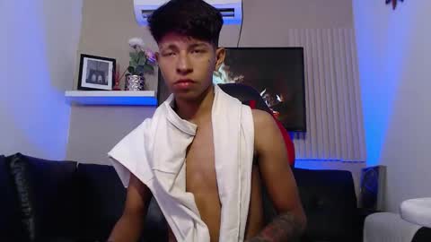 Snapshot of tessachains chatting on 11.15.25 tessachains online show from 11.15.25