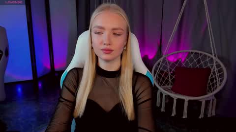 TessaHamilton online show from 12.21.25