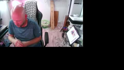 ThicThighsBlueEyes online show from 09.16.25