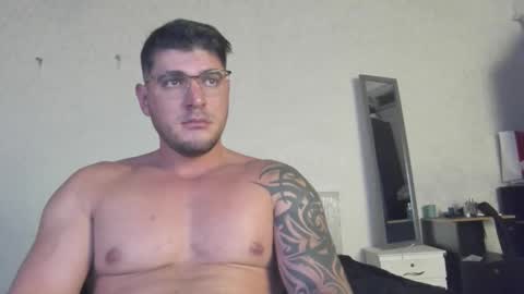 Snapshot of teylor_creed chatting on 02.10.25 teylor creed online show from 02.10.25