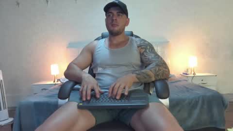 Snapshot of teylor_creed chatting on 02.26.25 teylor creed online show from 02.26.25