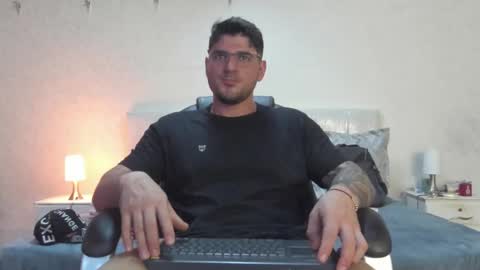 Snapshot of teylor_creed chatting on 02.28.25 teylor creed online show from 02.28.25