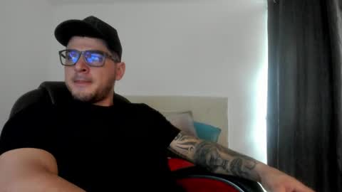 Snapshot of teylor_creed chatting on 09.10.25 teylor creed online show from 09.10.25