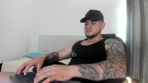 Snapshot of teylor_creed chatting on 10.02.25 teylor creed online show from 10.02.25