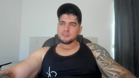 Snapshot of teylor_creed chatting on 10.15.25 teylor creed online show from 10.15.25