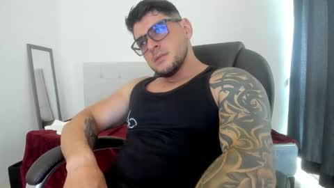 Snapshot of teylor_creed chatting on 10.27.25 teylor creed online show from 10.27.25