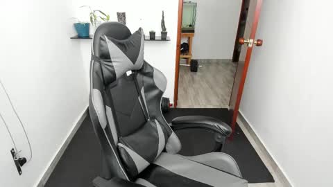 Teylor Fel online show from 02.23.25