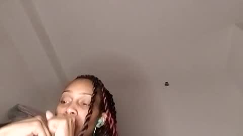 Snapshot of tgirlfairy chatting on 01.17.25 sexi lexi online show from 01.17.25