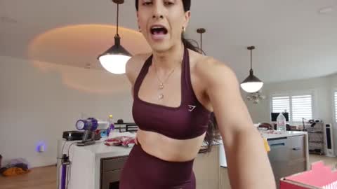 Snapshot of tgirltoesx chatting on 02.15.26 babygirlmami online show from 02.15.26