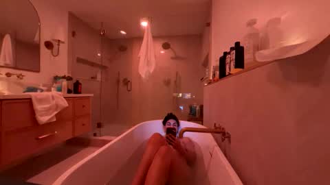 Snapshot of tgirltoesx chatting on 02.25.26 babygirlmami online show from 02.25.26